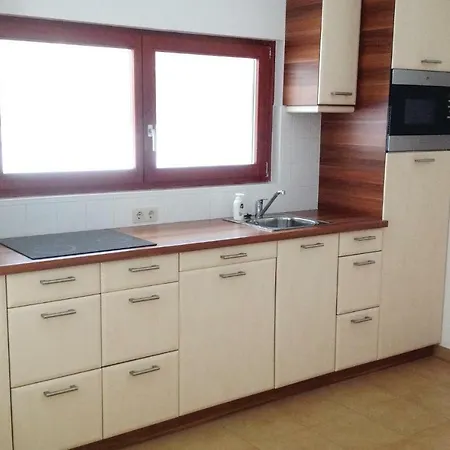 Casa vacanze Five Bedroom Holiday In Szolad